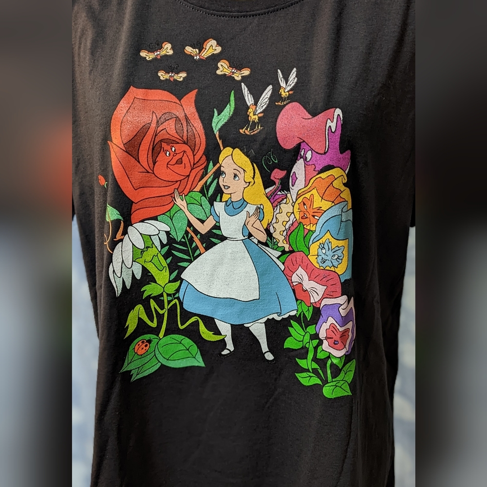 Disney Dark Gray Alice in Wonderland Graphic Tee Sz XXL NWT - Picture 4 of 9